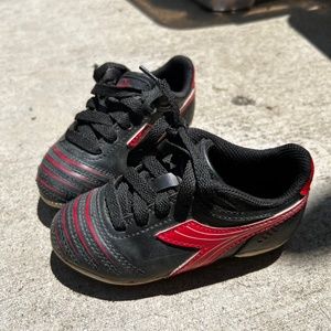 Diadora kid soccer cleats size 9.5